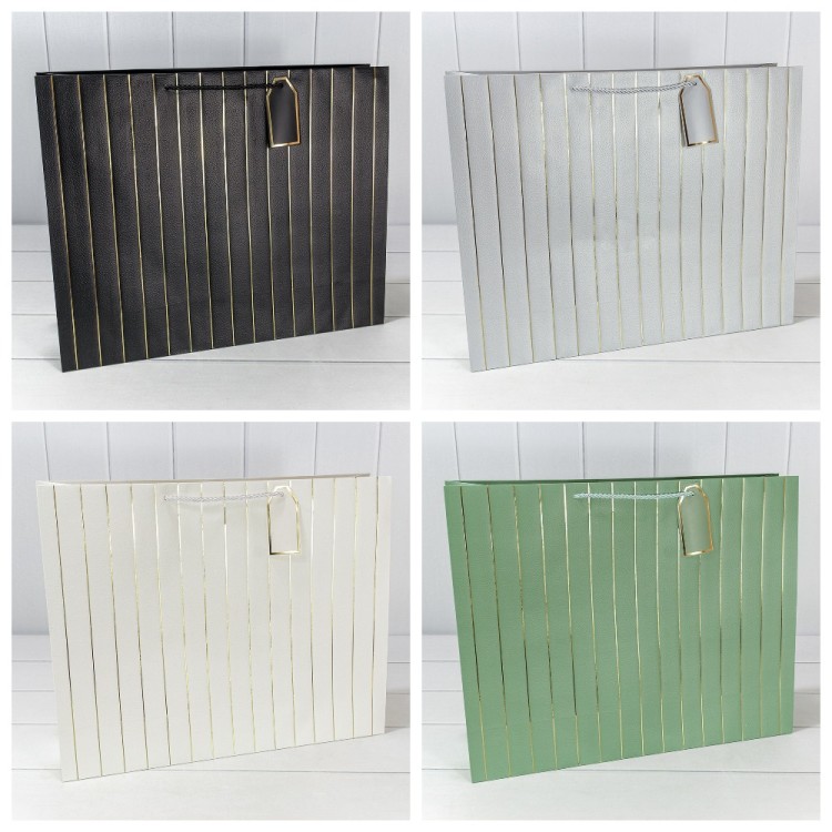 Пакет подарочный с тиснением "Полосы" (микс) 50*40*15 210г 1/20 1/80 Арт: 000490T